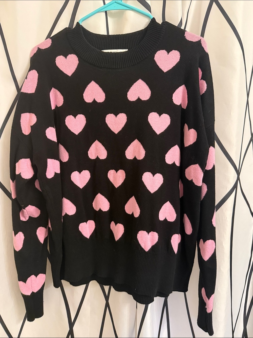 NWOT Brach Riot Black Sweater with Pink Heart Pattern - Medium